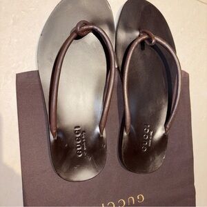 ！SOLD！ Gucci Dark Brown Men’s Leather Thong Sandals UK 7.5